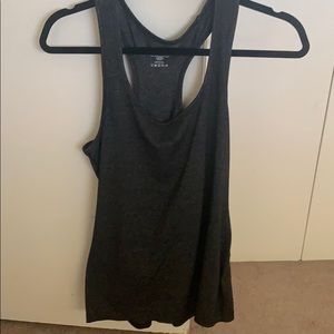 90 degree workout tank size xl but runs small